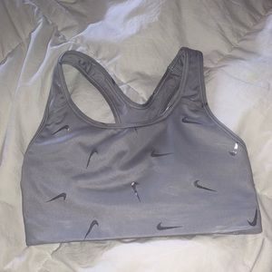 SIZE SMALL NIKE SPORTS BRA
